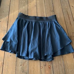 Lululemon Court Rival Skirt Long Size 8 Navy